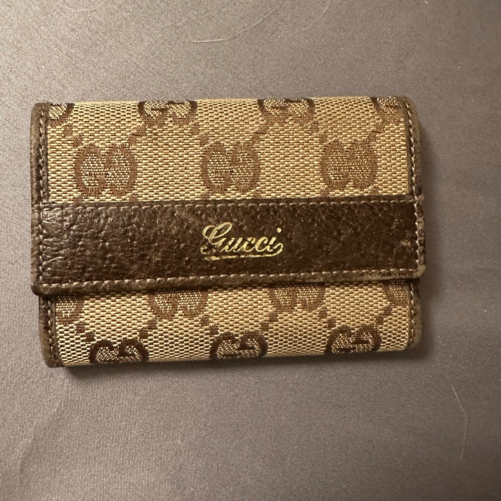 Gucci Beige and Dark Brown Monogram Key Holder